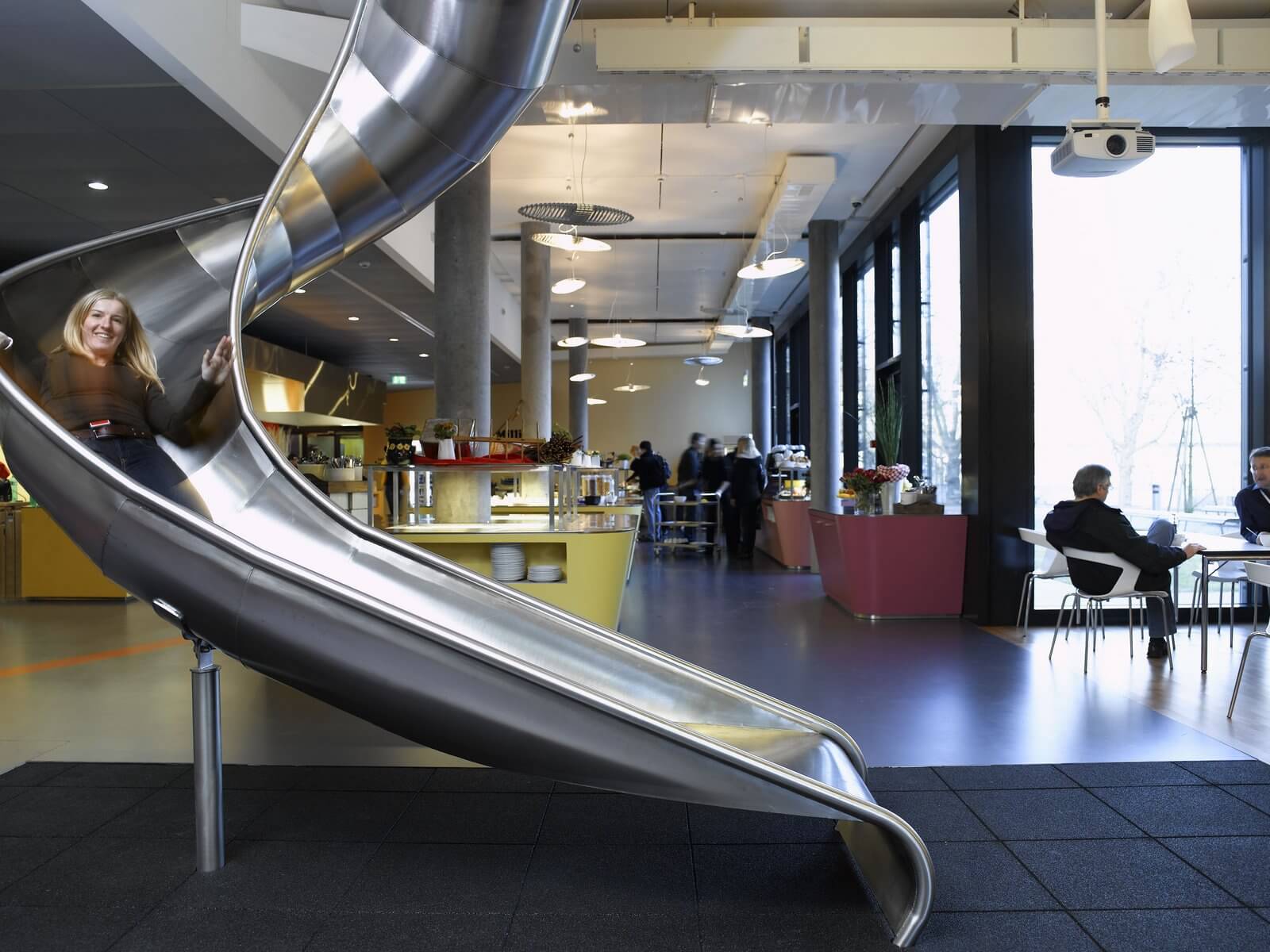 aménagement de bureaux fun de Google à Zurich en Suisse